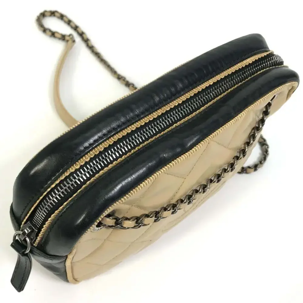 CHANEL Cream Shoulder Bag